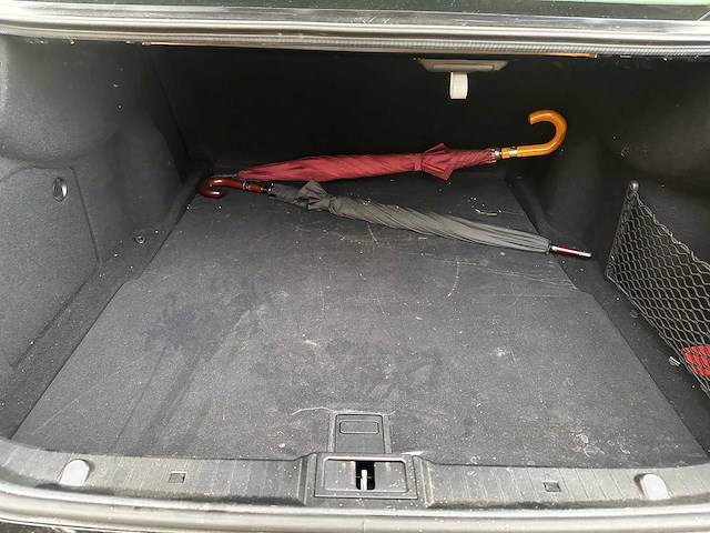 Mercedes-benz e200 limousine kompressor 2007 e-klasse, 85-tv-xf youngtimer - afbeelding 36 van  40