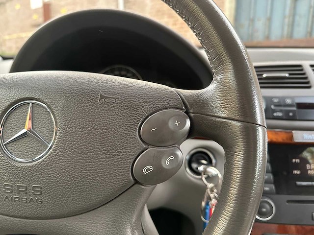 Mercedes-benz e200 limousine kompressor 2007 e-klasse, 85-tv-xf youngtimer - afbeelding 24 van  40