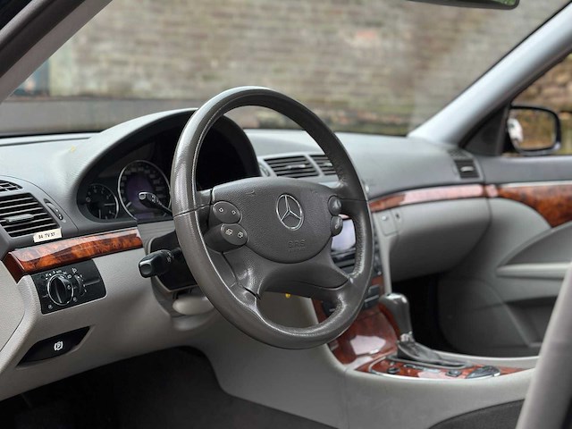 Mercedes-benz e200 limousine kompressor e-klasse 2007 (origineel-nl), 84-tv-xf - afbeelding 18 van  44
