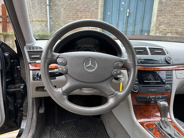Mercedes-benz e200 limousine kompressor e-klasse 2007 (origineel-nl), 84-tv-xf - afbeelding 19 van  44