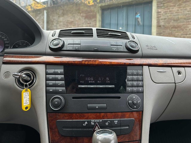 Mercedes-benz e200 limousine kompressor e-klasse 2007 (origineel-nl), 84-tv-xf - afbeelding 26 van  44