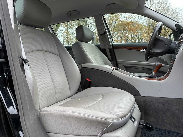 Mercedes-benz e200 limousine kompressor e-klasse 2007 (origineel-nl), 84-tv-xf - afbeelding 42 van  44