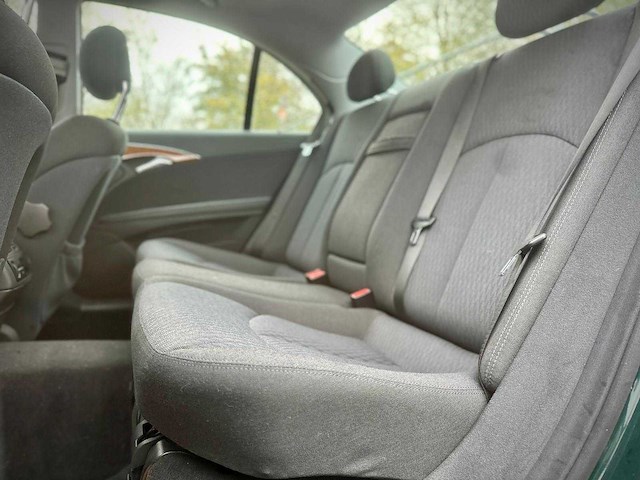 Mercedes-benz e240 avantgarde automaat, s-153-rt - afbeelding 13 van  15
