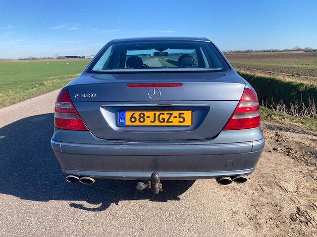 Mercedes-benz e320 classic automaat, 68-jgz-5 - afbeelding 15 van  17