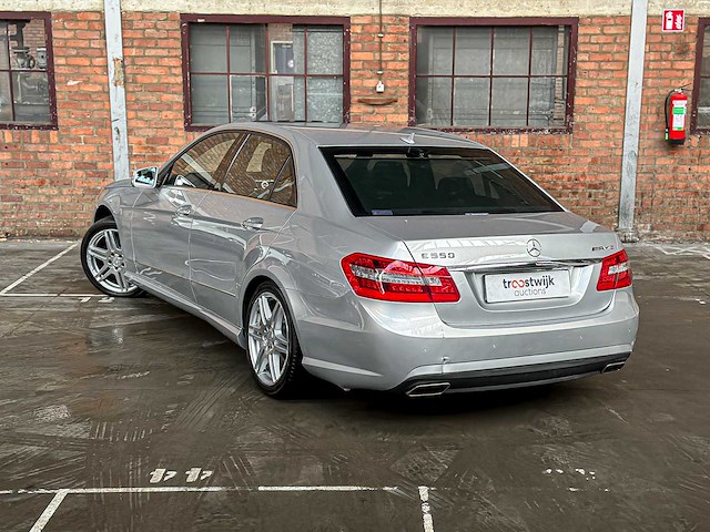 Mercedes-benz e500 5.5 v8 amg e-klasse 388pk 2009 -youngtimer- - afbeelding 7 van  45