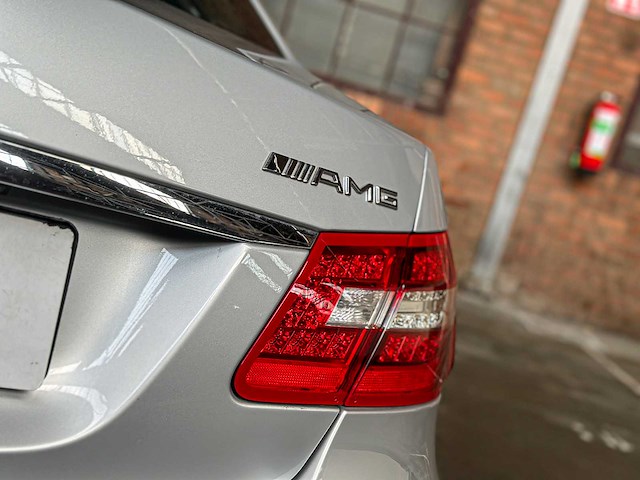 Mercedes-benz e500 5.5 v8 amg e-klasse 388pk 2009 -youngtimer- - afbeelding 9 van  45