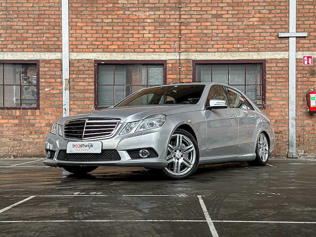 Mercedes-benz e500 5.5 v8 amg e-klasse 388pk 2009 -youngtimer- - afbeelding 1 van  45