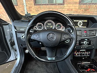 Mercedes-benz e500 5.5 v8 amg e-klasse 388pk 2009 -youngtimer- - afbeelding 13 van  45