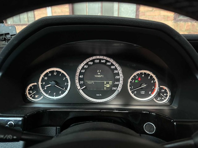 Mercedes-benz e500 5.5 v8 amg e-klasse 388pk 2009 -youngtimer- - afbeelding 20 van  45