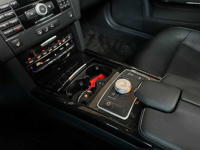 Mercedes-benz e500 5.5 v8 amg e-klasse 388pk 2009 -youngtimer- - afbeelding 21 van  45