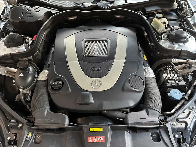 Mercedes-benz e500 5.5 v8 amg e-klasse 388pk 2009 -youngtimer- - afbeelding 33 van  45