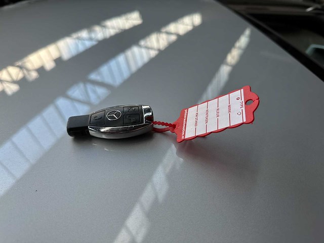 Mercedes-benz e500 5.5 v8 amg e-klasse 388pk 2009 -youngtimer- - afbeelding 35 van  45