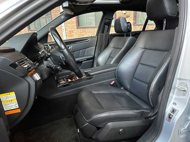 Mercedes-benz e500 5.5 v8 amg e-klasse 388pk 2009 -youngtimer- - afbeelding 36 van  45