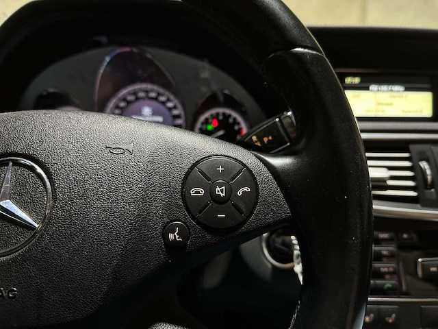 Mercedes-benz e500 avantgarde 5.5 v8 387pk 2011 e-klasse, jks-29-n - afbeelding 18 van  42
