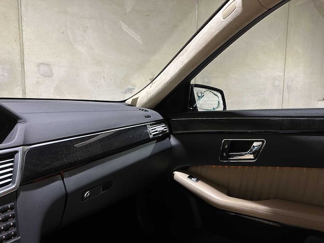 Mercedes-benz e500 avantgarde 5.5 v8 387pk 2011 e-klasse, jks-29-n - afbeelding 26 van  42