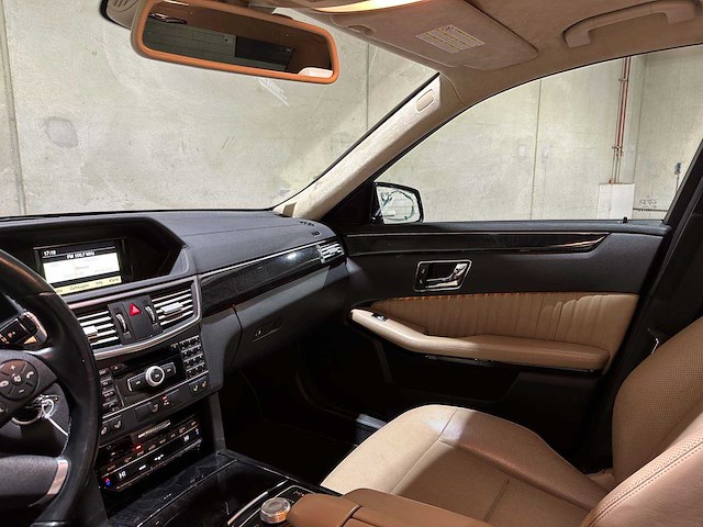 Mercedes-benz e500 avantgarde 5.5 v8 387pk 2011 e-klasse, jks-29-n - afbeelding 14 van  44