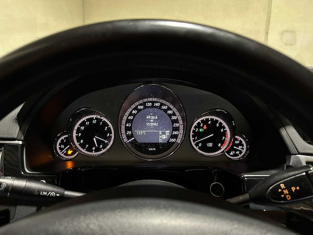 Mercedes-benz e500 avantgarde 5.5 v8 387pk 2011 e-klasse, jks-29-n - afbeelding 21 van  44