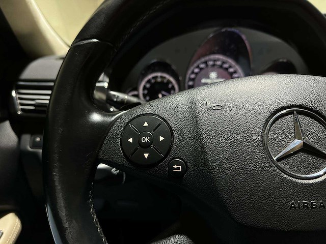 Mercedes-benz e500 avantgarde 5.5 v8 387pk 2011 e-klasse, jks-29-n - afbeelding 42 van  44