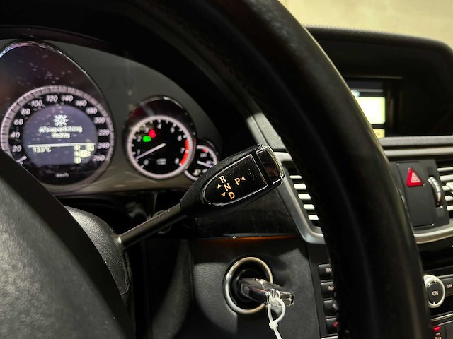 Mercedes-benz e500 avantgarde 5.5 v8 387pk 2011 e-klasse, jks-29-n - afbeelding 44 van  44