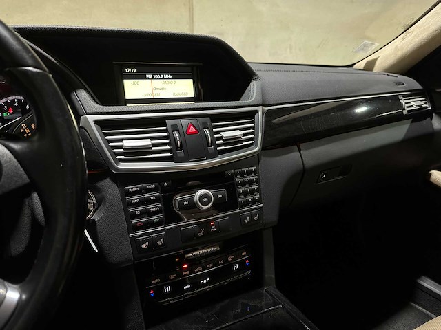 Mercedes-benz e500 avantgarde 5.5 v8 387pk 2011 e-klasse, jks-29-n - afbeelding 26 van  44