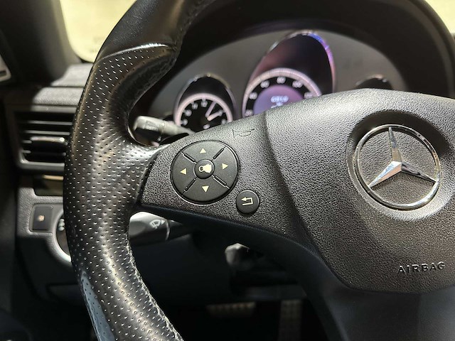 Mercedes-benz e550 amg cabriolet elegance 5.5 v8 387pk 2011 e-klasse, nl-962-t - afbeelding 34 van  40