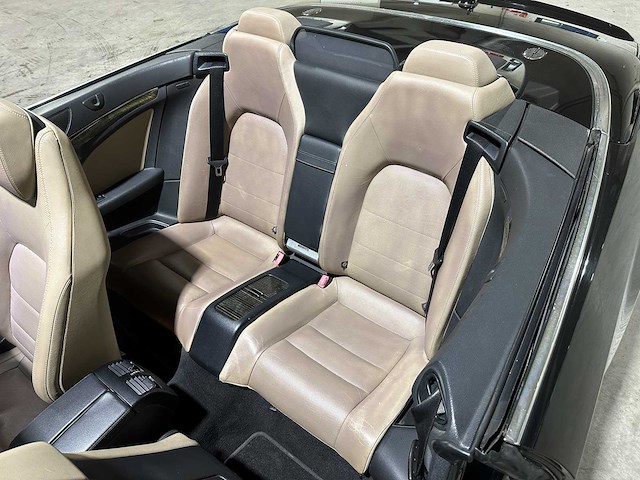 Mercedes-benz e550 amg cabriolet elegance 5.5 v8 387pk 2011 e-klasse, nl-962-t - afbeelding 27 van  40