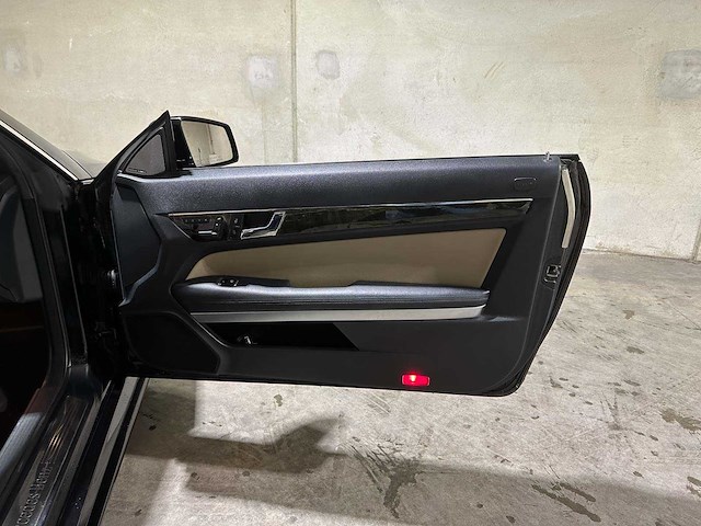 Mercedes-benz e550 amg cabriolet elegance 5.5 v8 387pk 2011 e-klasse, nl-962-t - afbeelding 33 van  40