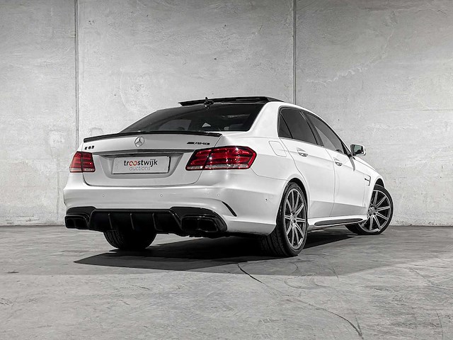 Mercedes-benz e63 amg 5.5 v8 557pk 2015 e-klasse, hzj-36-d - afbeelding 11 van  50