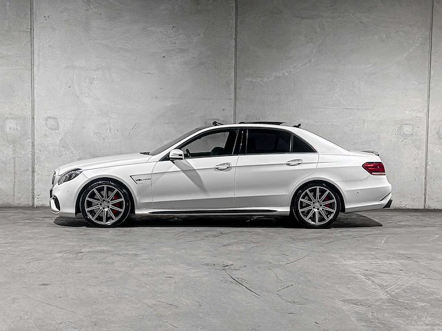 Mercedes-benz e63 amg 5.5 v8 557pk 2015 e-klasse, hzj-36-d - afbeelding 22 van  50