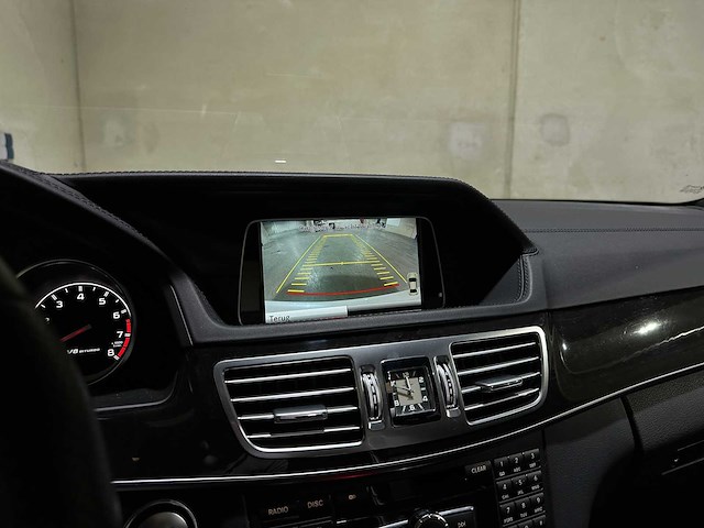 Mercedes-benz e63 amg 5.5 v8 557pk 2015 e-klasse, hzj-36-d - afbeelding 34 van  50
