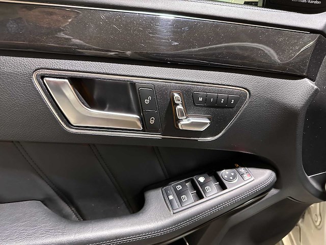 Mercedes-benz e63 amg 5.5 v8 557pk 2015 e-klasse, hzj-36-d - afbeelding 38 van  50