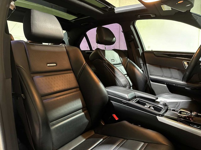 Mercedes-benz e63 amg 5.5 v8 557pk 2015 e-klasse, hzj-36-d - afbeelding 49 van  50