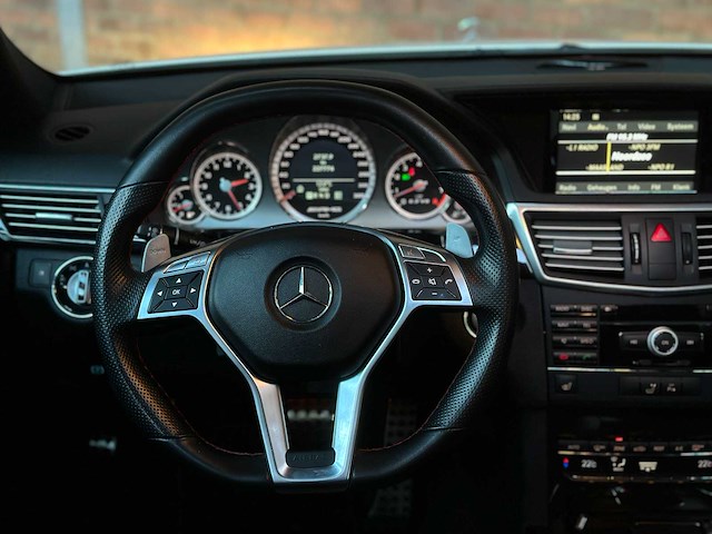 Mercedes-benz e63 amg 6.2 v8 -carbon- 525pk 2010 (origineel-nl) e-klasse, 47-lkb-6 - afbeelding 14 van  49