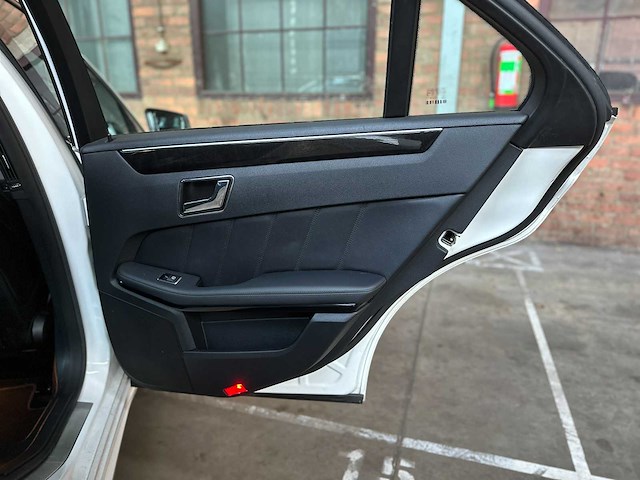 Mercedes-benz e63 amg 6.3 v8 -carbon- 525pk 2010 (origineel-nl) e-klasse, 47-lkb-6 - afbeelding 36 van  51