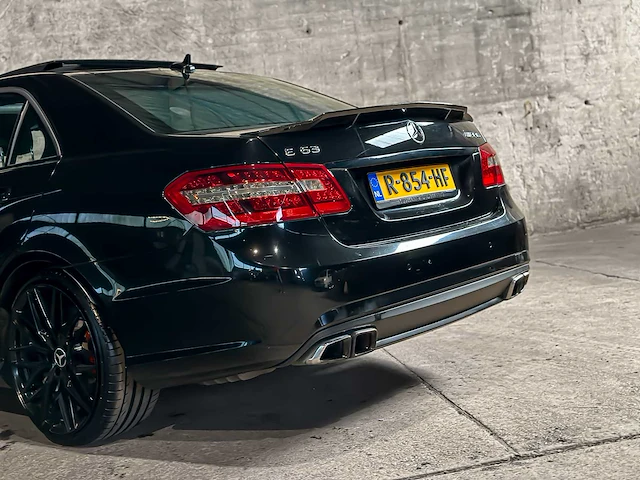 Mercedes-benz e63 amg 6.3 v8 525pk 2011 e-klasse, r-854-hf - afbeelding 17 van  61