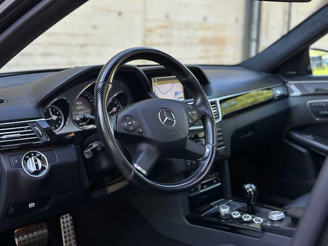 Mercedes-benz e63 amg 6.3 v8 525pk 2011 e-klasse, r-854-hf - afbeelding 19 van  61