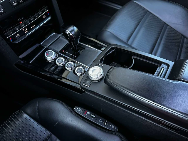 Mercedes-benz e63 amg 6.3 v8 525pk 2011 e-klasse, r-854-hf - afbeelding 28 van  61