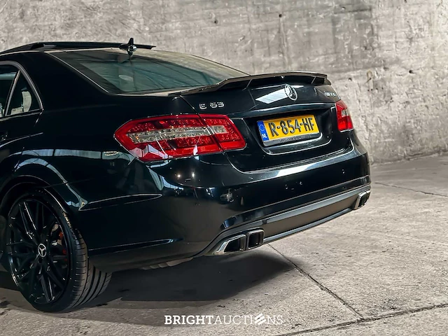 Mercedes-benz e63 amg 6.3 v8 525pk 2011, r-854-hf - afbeelding 18 van  63