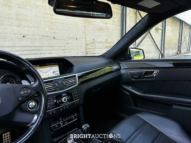 Mercedes-benz e63 amg 6.3 v8 525pk 2011, r-854-hf - afbeelding 22 van  63