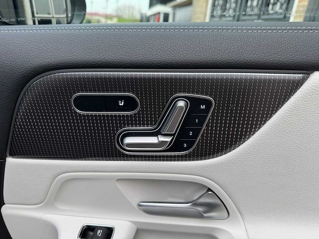 Mercedes-benz eqa 250 amg edition 1. gold 67 kwh k-280-xs 2021 - afbeelding 24 van  74