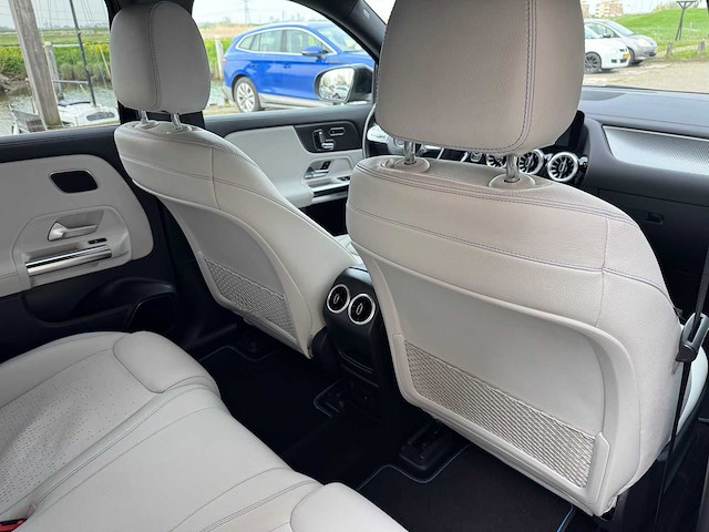 Mercedes-benz eqa 250 amg edition 1. gold 67 kwh k-280-xs 2021 - afbeelding 28 van  74