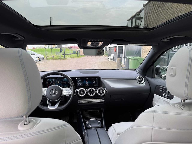 Mercedes-benz eqa 250 amg edition 1. gold 67 kwh k-280-xs 2021 - afbeelding 49 van  74