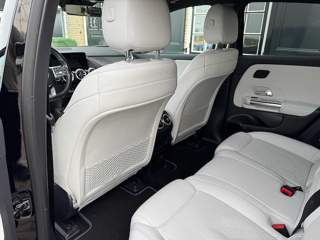 Mercedes-benz eqa 250 amg edition 1. gold 67 kwh k-280-xs 2021 - afbeelding 17 van  51
