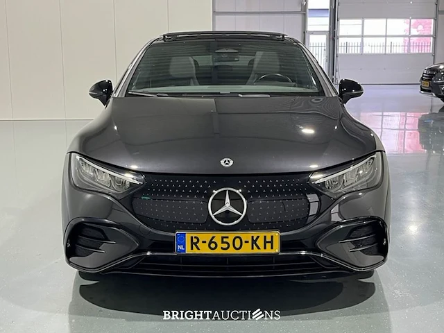 Mercedes-benz eqe 350+91 launch edition amg line 91 kwh 292pk 2022 (origineel-nl) eqe-klasse, r-650-kh - afbeelding 32 van  40