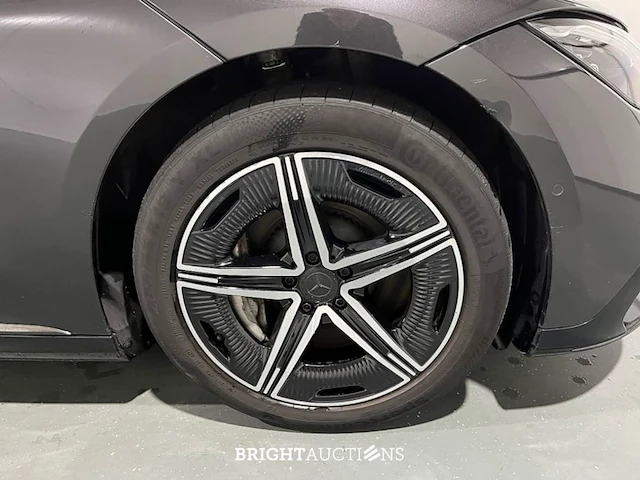 Mercedes-benz eqe 350+91 launch edition amg line 91 kwh 292pk 2022 (origineel-nl) eqe-klasse, r-650-kh - afbeelding 23 van  40
