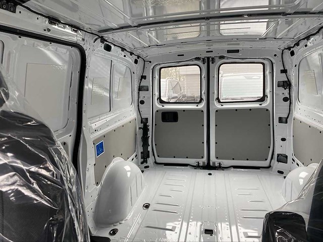 Mercedes-benz evito 112 l2 60 kwh bedrijfswagen - afbeelding 10 van  19