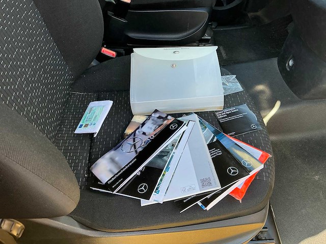 Mercedes-benz evito bedrijfswagen / bev - afbeelding 20 van  28