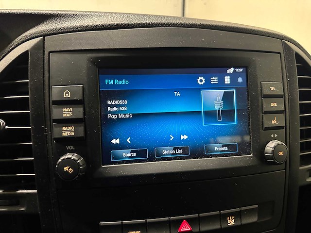 Mercedes-benz evito tourer pro l3 90 kwh 9 persoons elektrisch n-394-nk - afbeelding 13 van  31