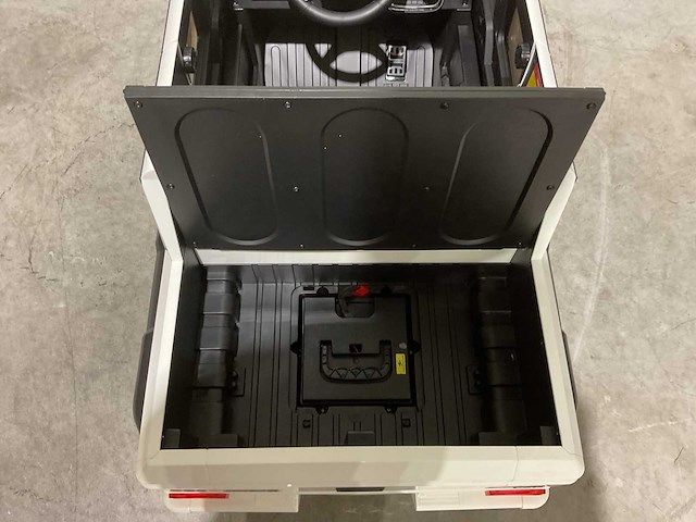 Mercedes benz g63 amg 6x6 elektrische kinderauto - afbeelding 33 van  38