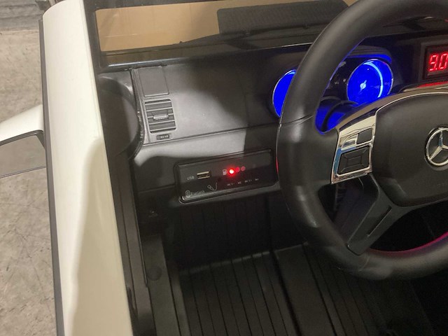 Mercedes benz g63 amg 6x6 elektrische kinderauto - afbeelding 34 van  38